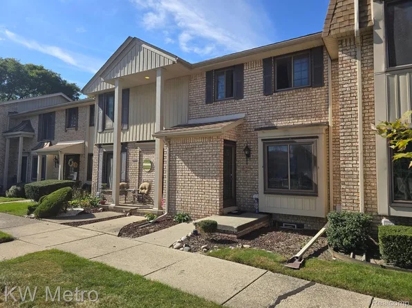 29035 Scarborough Dr, Warren, MI 48088