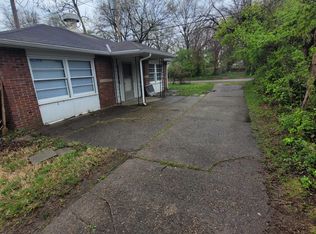 4616 Southern Pkwy #D, Louisville, KY 40214
