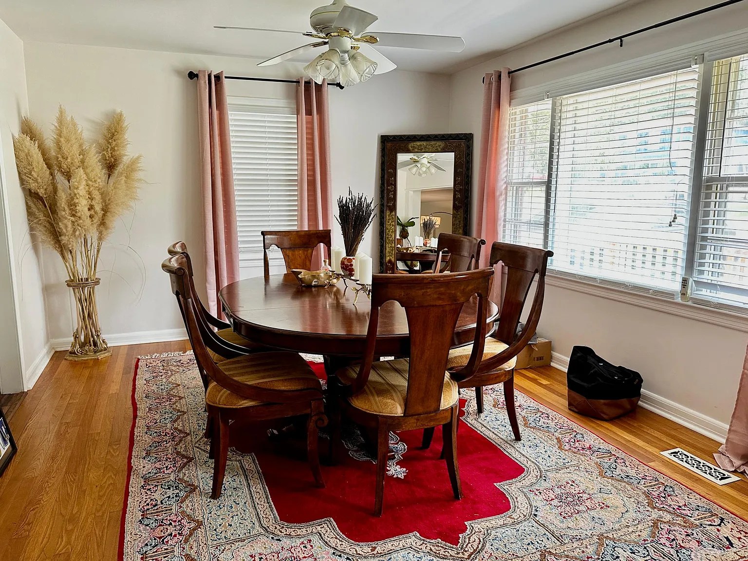 3 bed, 1455 sqft, $2,000 — Photo 3