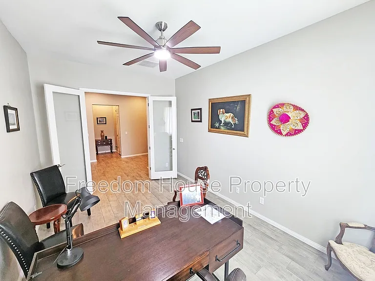 4901 Fairwood Ct — Photo 19