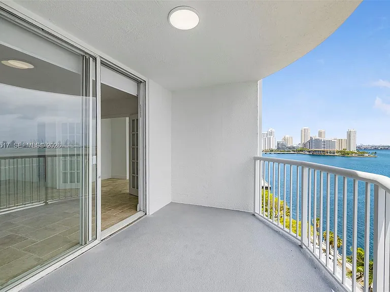 1420 Brickell Bay Dr #1401A — Photo 42