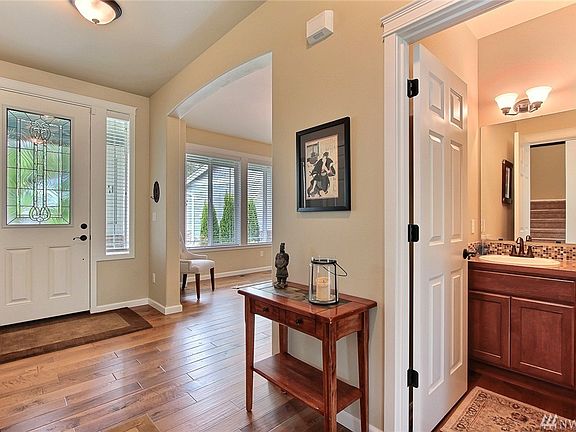 2nd image of 4042 Amelia Ct NE