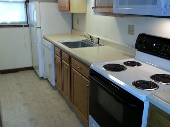 Dish Washer and Microwave (1st Flr)