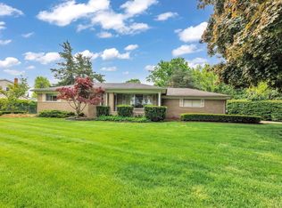5000 Woodberry Dr, Shelby Township, MI