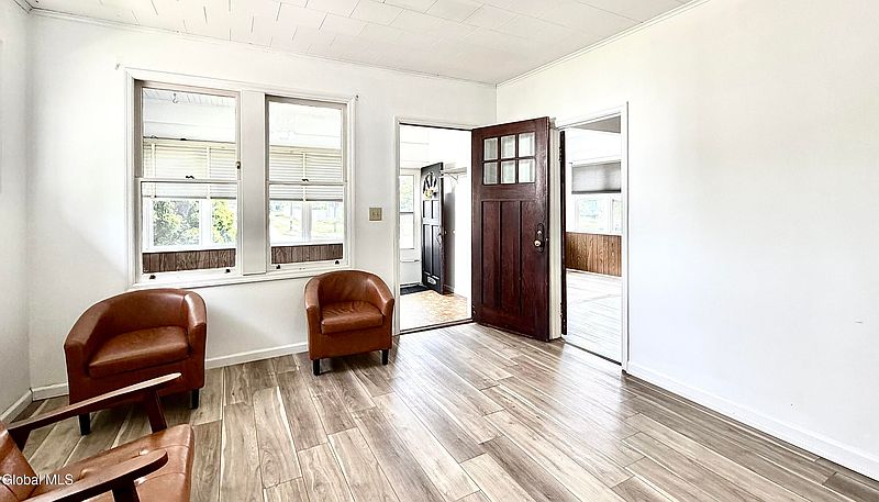 4th image of 974 Washington Avenue