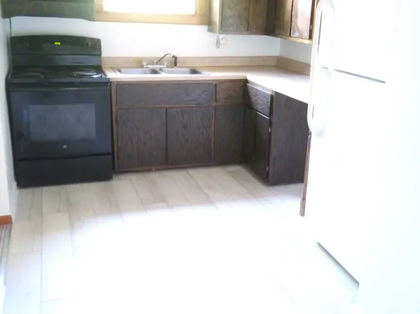 1005 11th St Unit 2, Ambridge, PA 15003