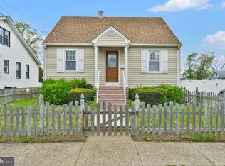 17 University Ave, Gloucester City, NJ 08030