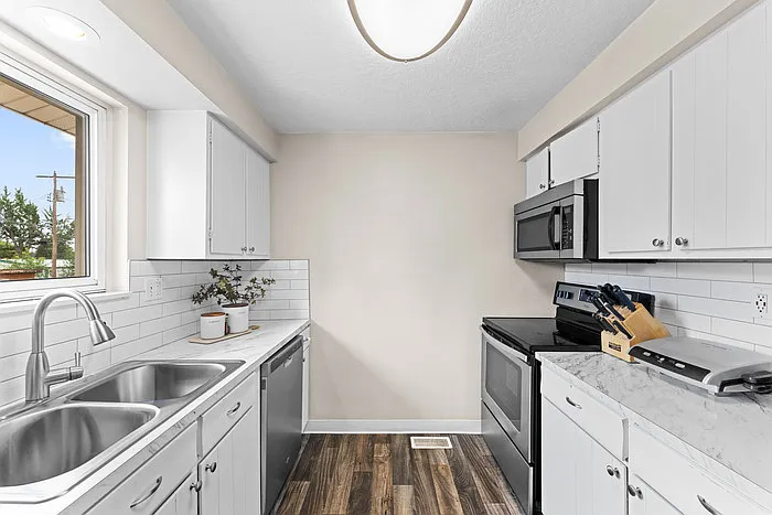 2077 S Atlantic St — Photo 5