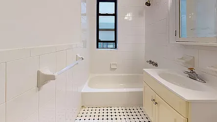 Rented by Manhattan Realty Group