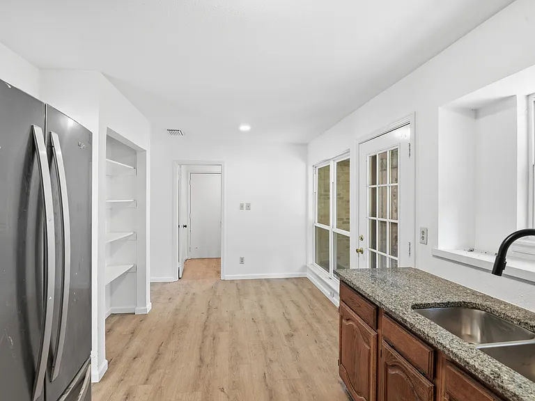 9305 Shipman St — Photo 12