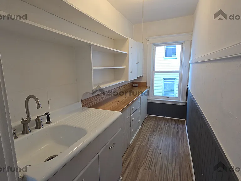 41 Freeland St #3 — Photo 4