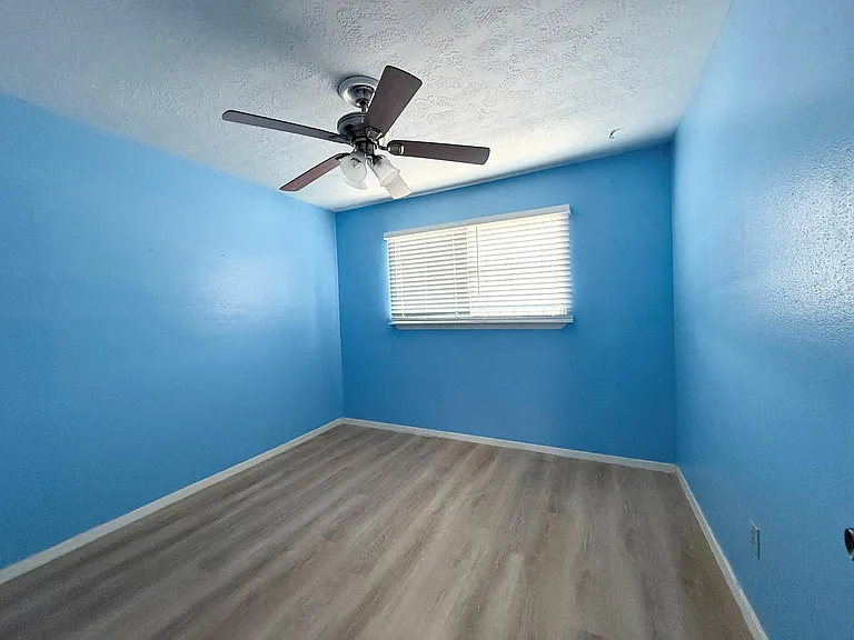 8438 Leawood Blvd #1 — Photo 6