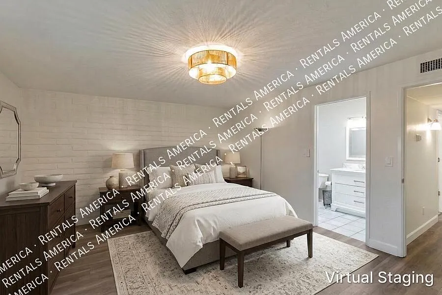 Spacious 3 bedroom Oro Valley home, water and trash included! — Photo 2