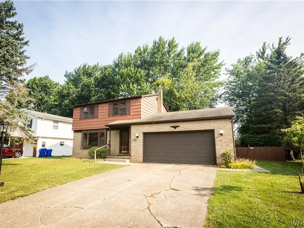 176 Rosewood Dr, West Seneca, NY 14224