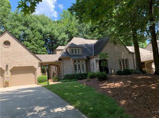 30 Lands End Dr, Greensboro, NC 27408