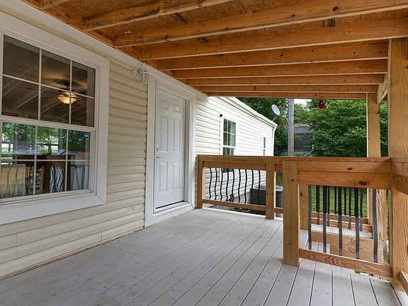 2nd image of 6013 Woodland Dr
