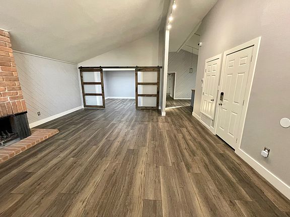 5th image of 3368 Nevada Ave