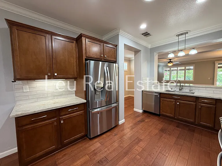7424 Foxburgh Ct — Photo 3
