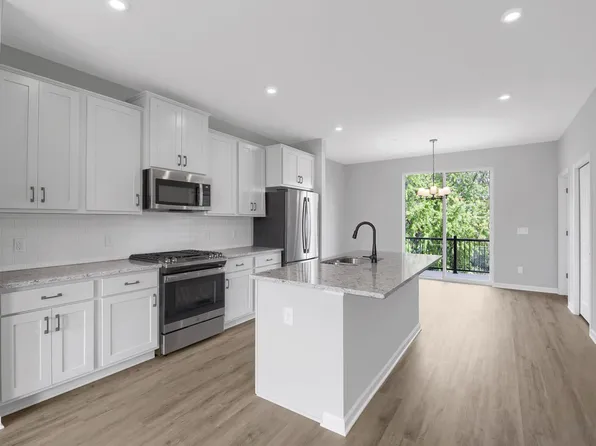 1521 Timberwood Ln, West Saint Paul, MN 55118