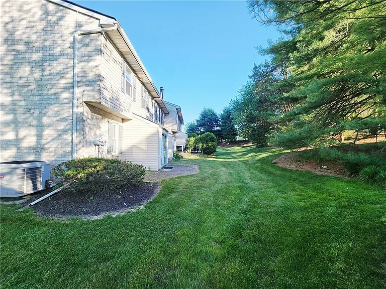 194 Springhouse Rd — Photo 5