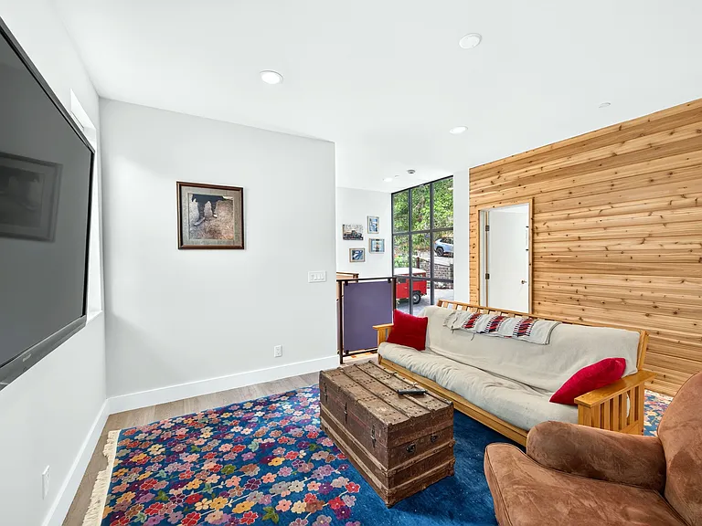 2733 N Fitch Mountain Rd — Photo 29
