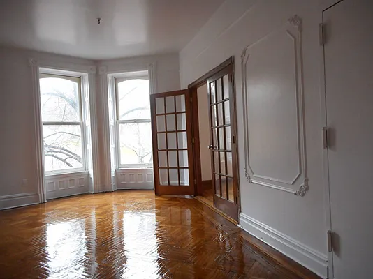 Rented by L.Nelson & Associates | media 30