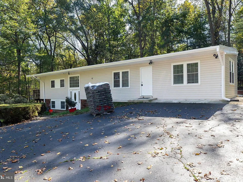 2505 Leeds Rd