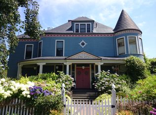 712 35th Ave, Seattle, WA 98122