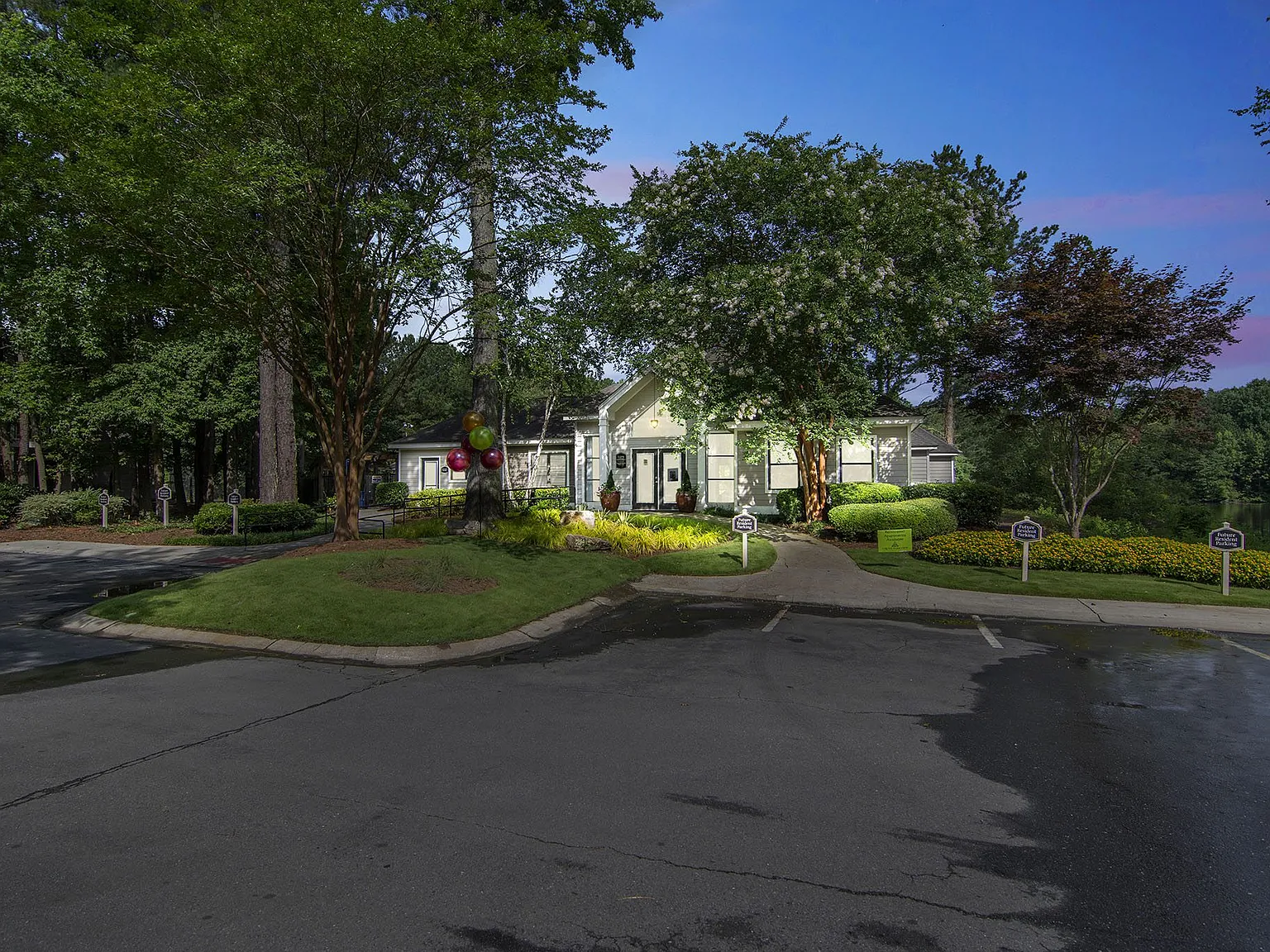 Grove Parkview — Photo 2