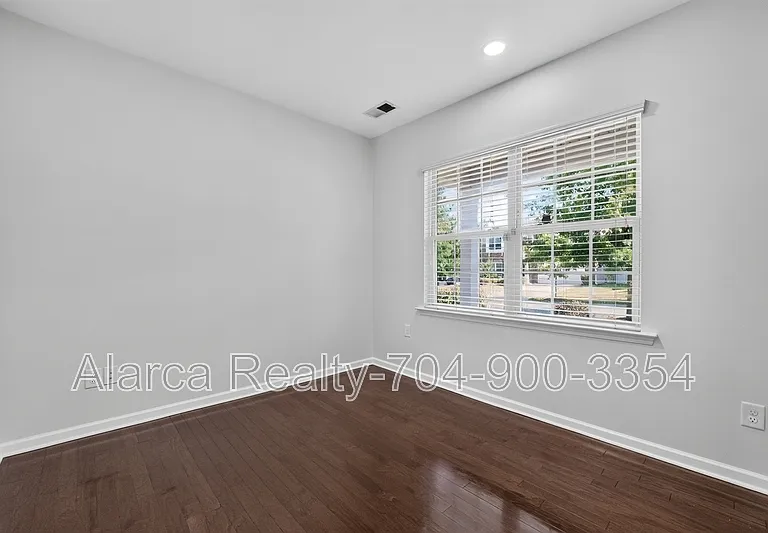10431 Paisley Abbey Ln — Photo 13