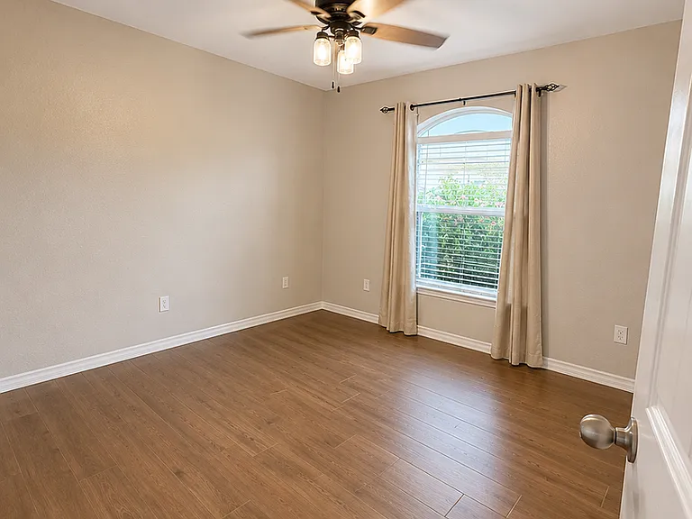 2829 Ricks Dr — Photo 5