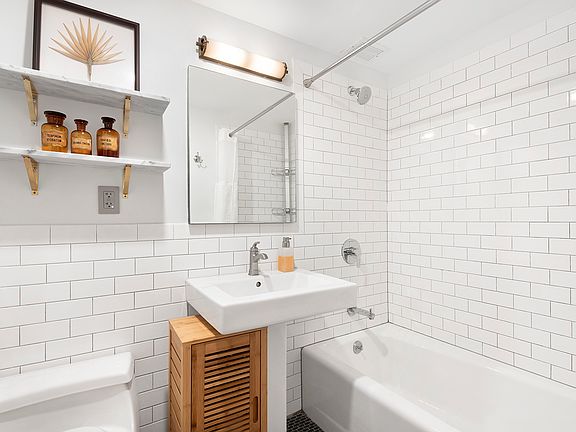 5th image of 264 Water St APT 2D