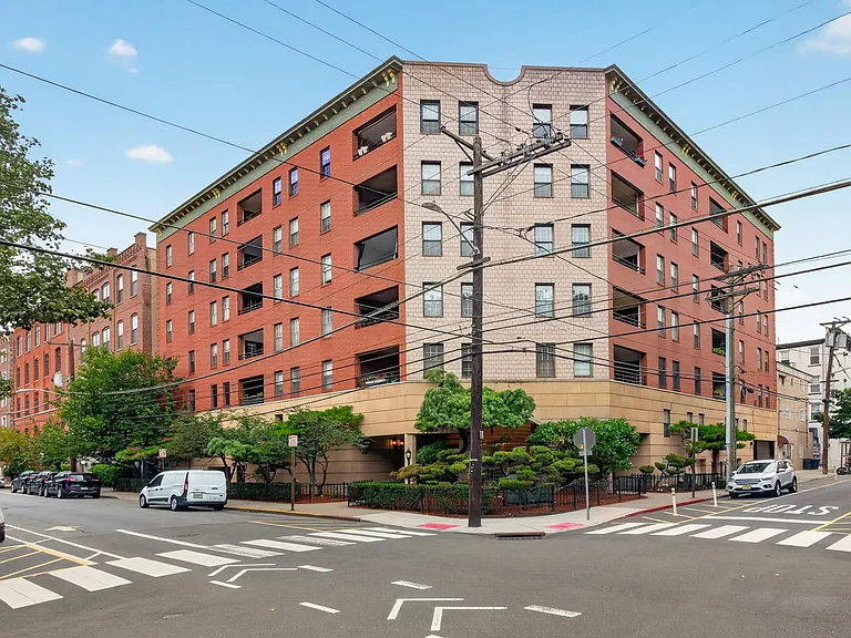 1001 Clinton St #3E — Photo 16