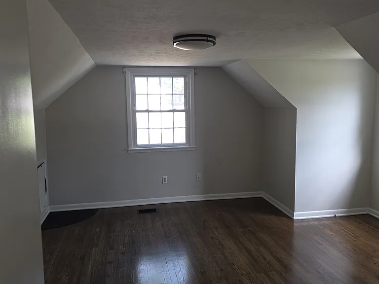 524 Country Club Dr — Photo 5