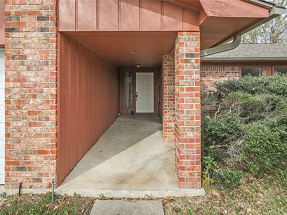 3rd image of 2505 Sumter Dr