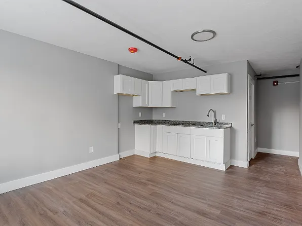 55 Manchester St, Manchester, NH 03101