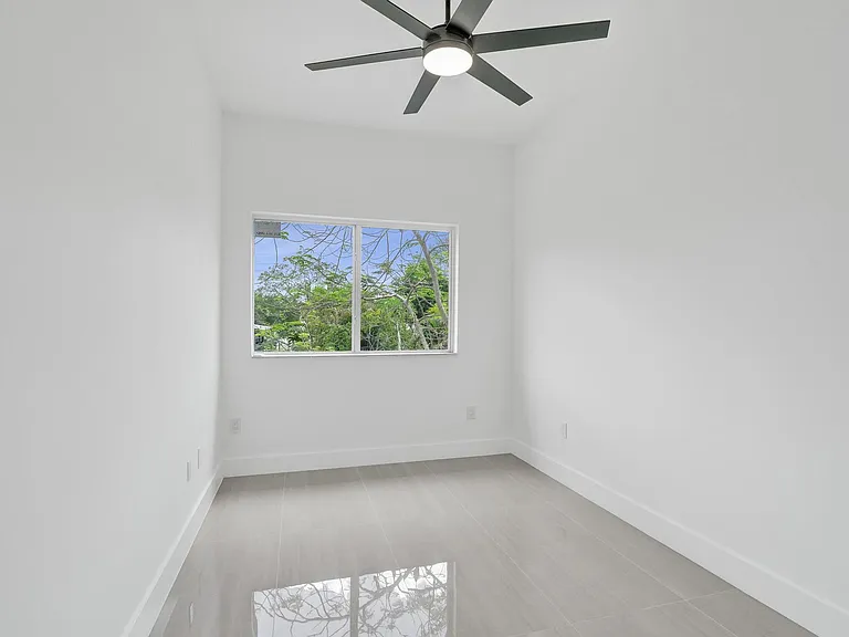 1213 W Las Olas Blvd — Photo 23