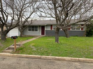 211 N Avenue T, Clifton, TX 76634