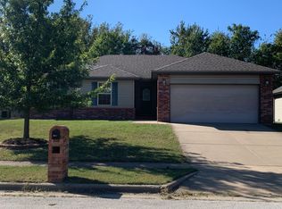 505 S Casa Grande Ave, Springfield, MO 65802