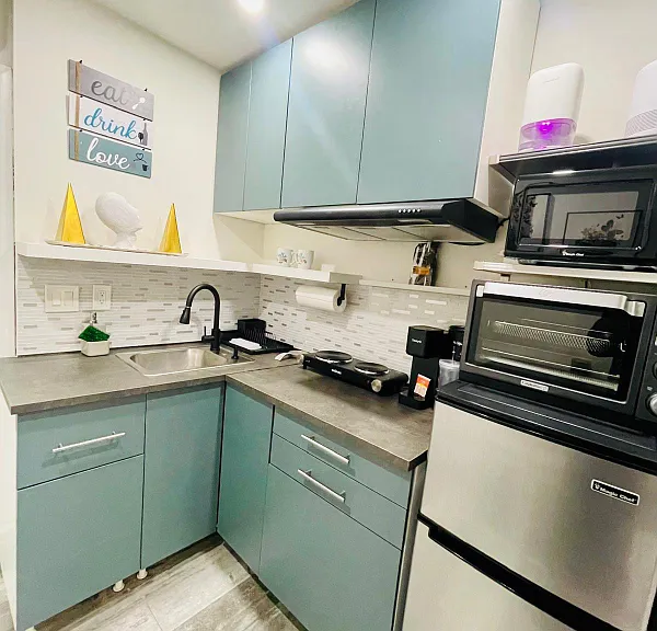 201 NE 28th Ter — Photo 10