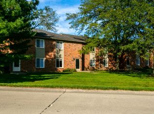 917 E McKenzie Rd #1026, Greenfield, IN 46140