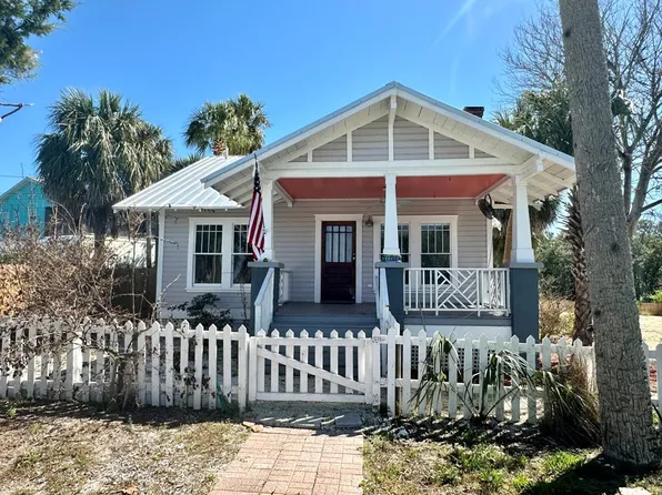 12850 Whiddon Ave, Cedar Key, FL 32625