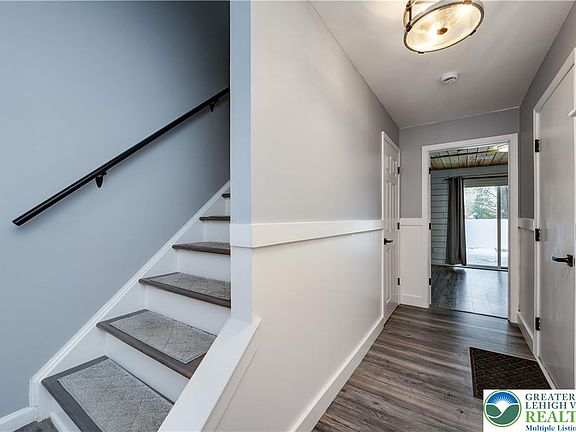 4th image of 6685 Jefferson Ct