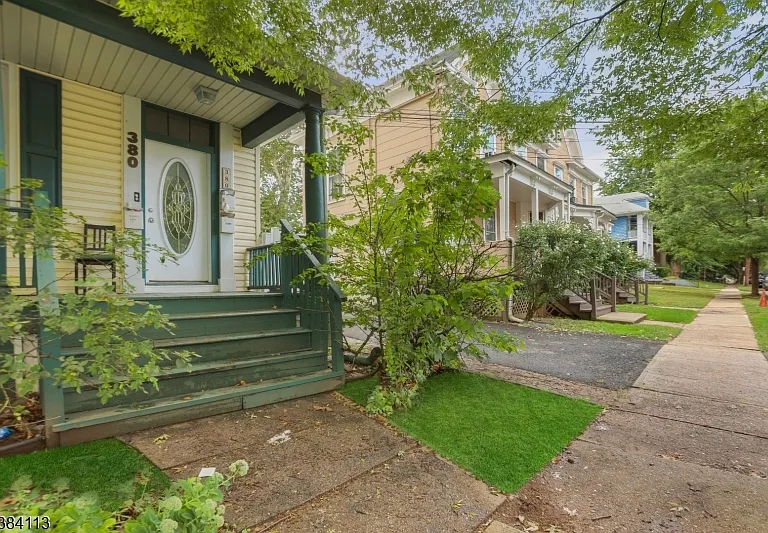 380 Seminary Ave #1 — Photo 1