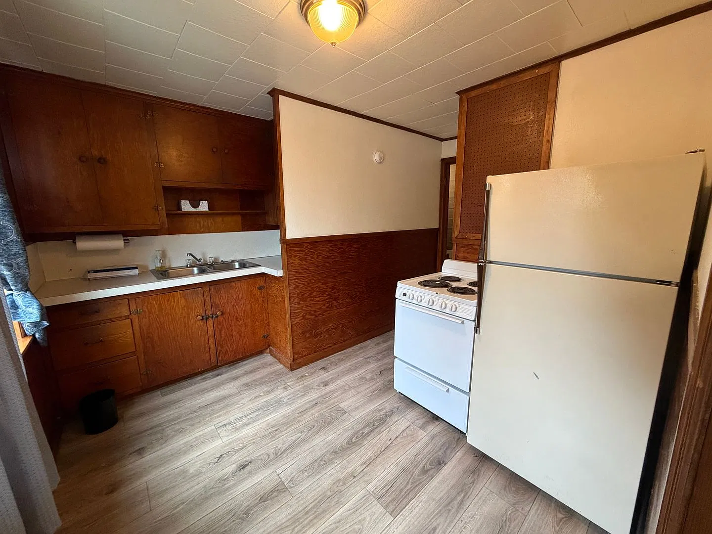Tucked away 1 bedroom house — Photo 2