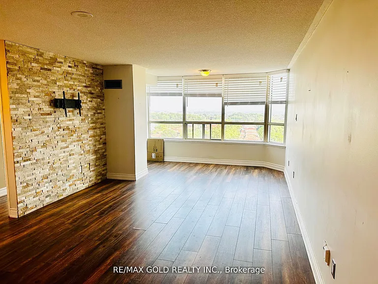 400 Webb Dr #1101 — Photo 3