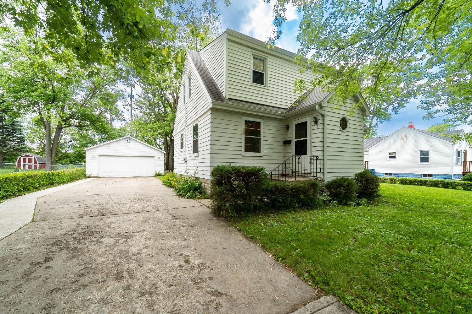 221 Maple St, Crown Point, IN 46307 Zillow