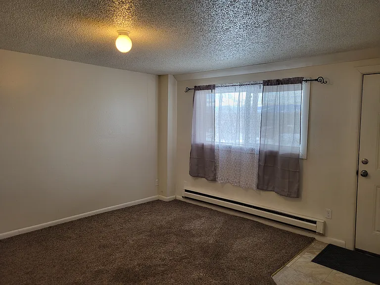837 E Works St #3 — Photo 3