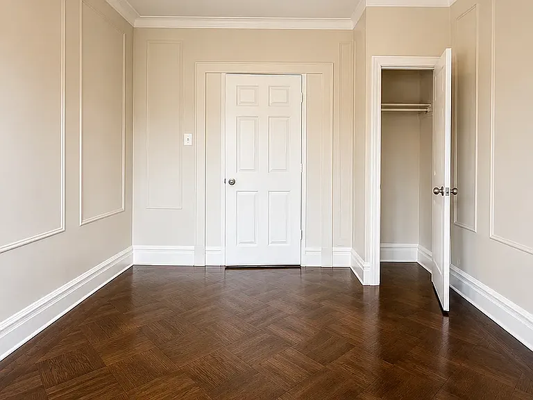 44-48 Fuller Pl #2R — Photo 6