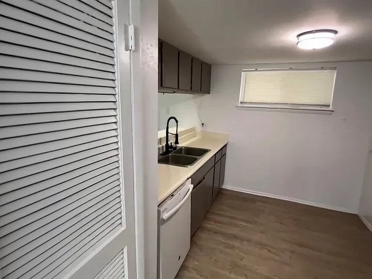 3982 Crayrich Cir #3982 — Photo 11